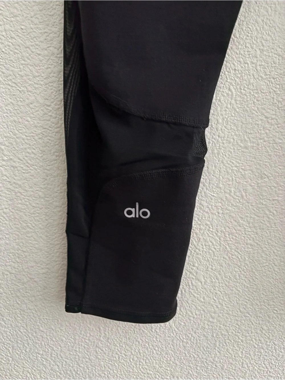 Women’s small “alo” Black Performance Leggings